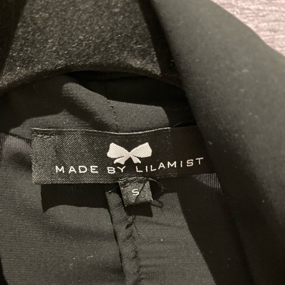 Black long-sleeved shirt / blazer. Combo of faux-leather and chiffon material. - Picture 2 of 4